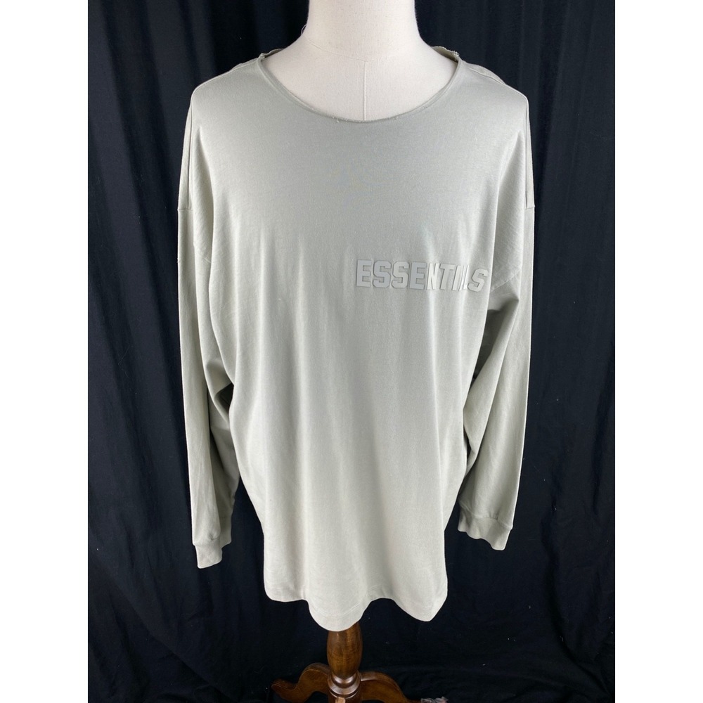 Fear Of God Essentials Mens Size XL Pale Gray Long Sleeve Over Sized Tee Shirt